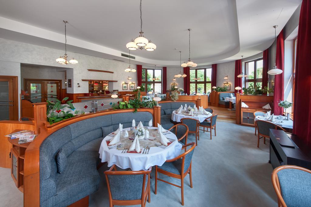 April Hotel Panorama Rychnov nad Kneznou Ngoại thất bức ảnh