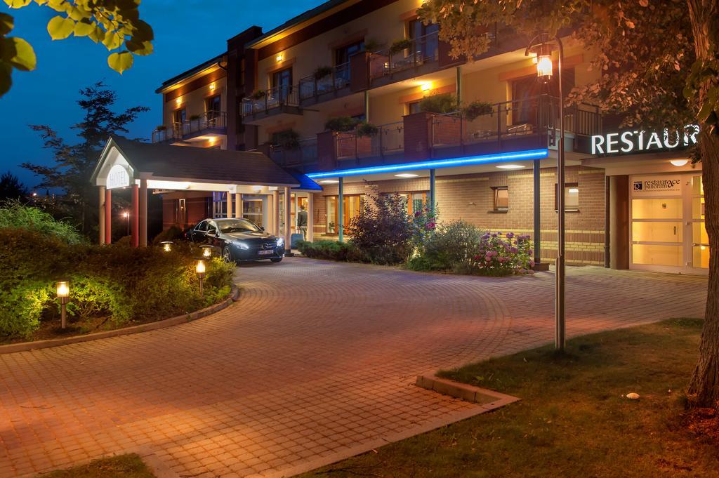 April Hotel Panorama Rychnov nad Kneznou Ngoại thất bức ảnh